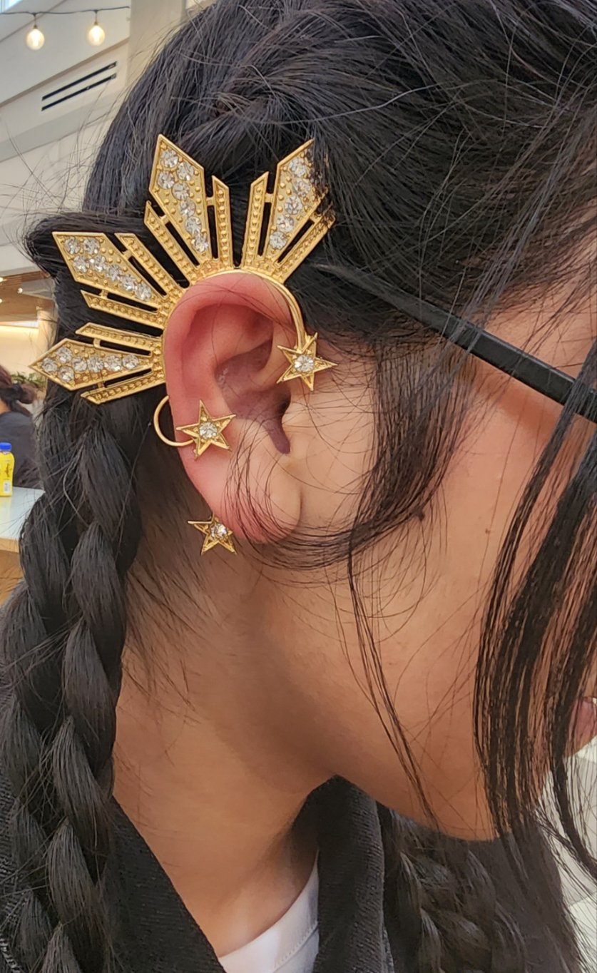 Ms Universe Ear Cuff