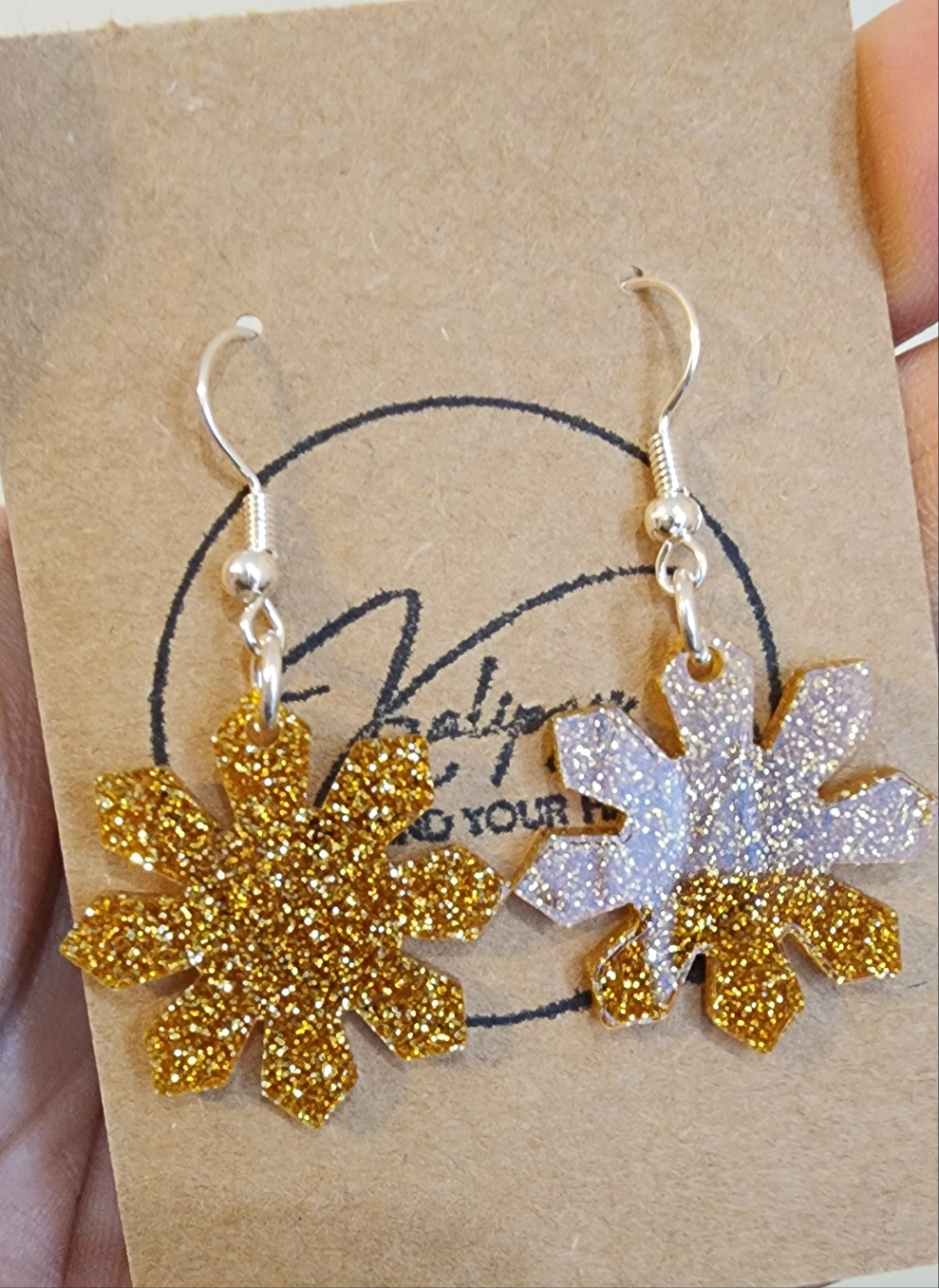 Sparkle Araw Earrings